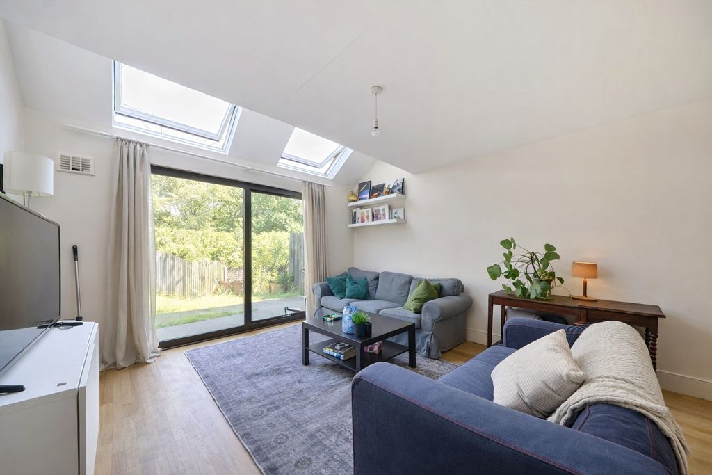 Property photo 1 of 13 5289330