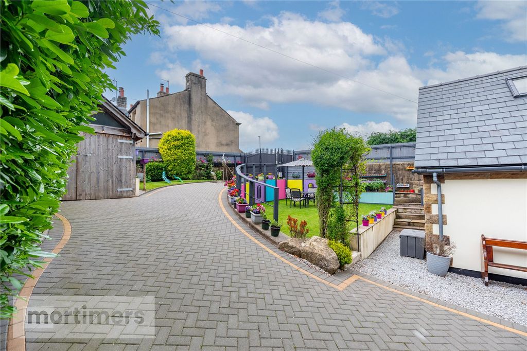 Property photo 3 of 38 Driveway