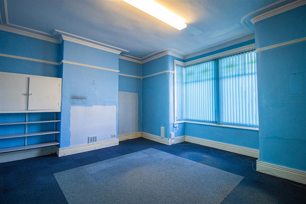 Property photo 2 of 12 Reception 1