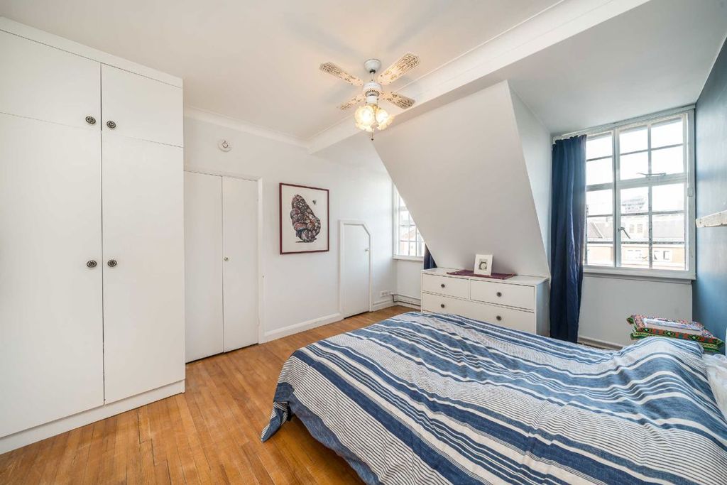 Property photo 2 of 5