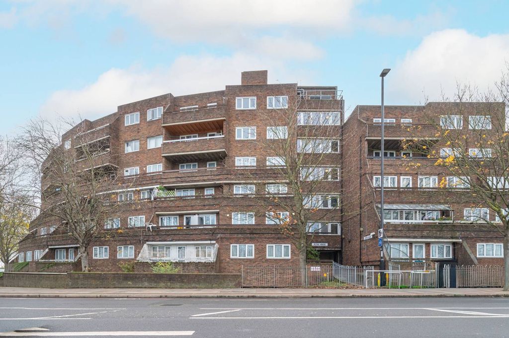 Property photo 2 of 18