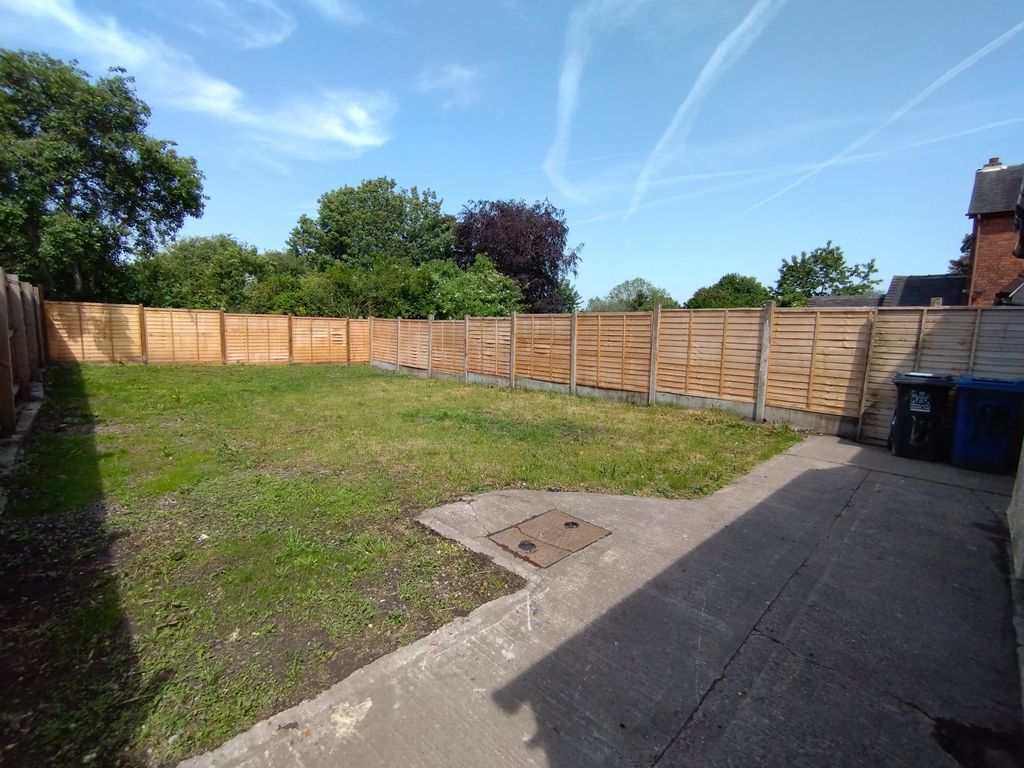 Property photo 2 of 21