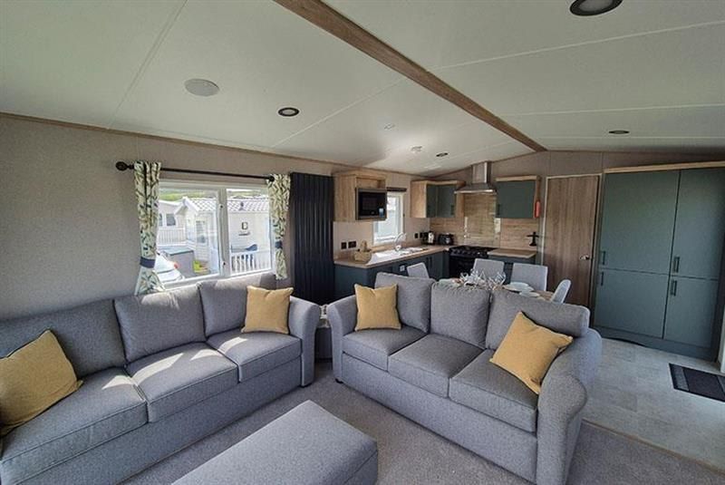 Property photo 3 of 9 007562 2 20260215 00.Jpeg