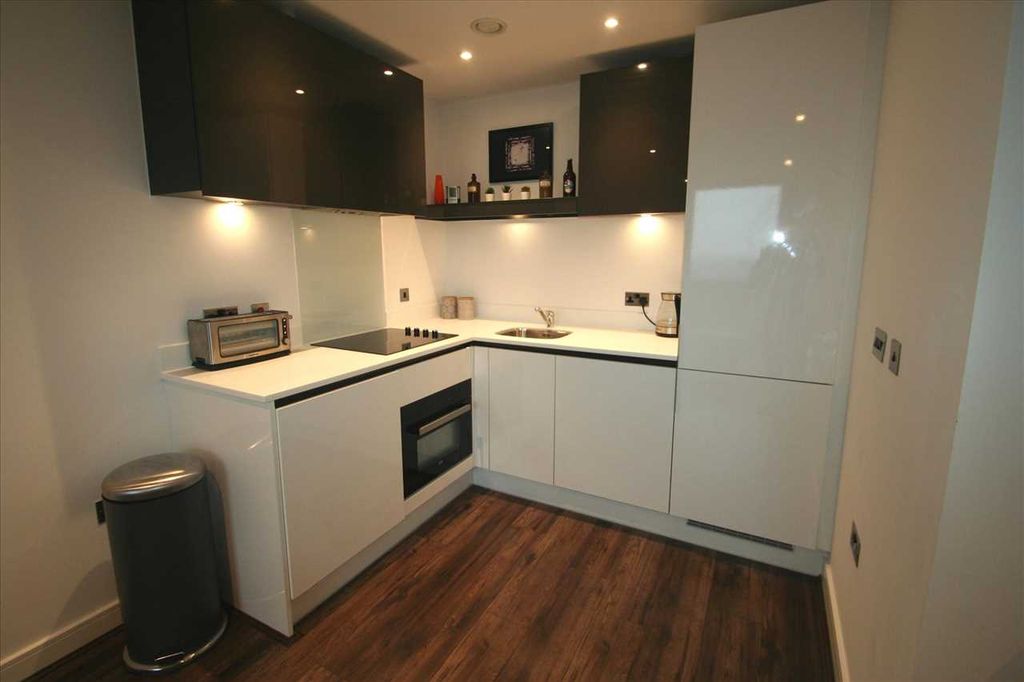 Property photo 3 of 7 Kitchen Area