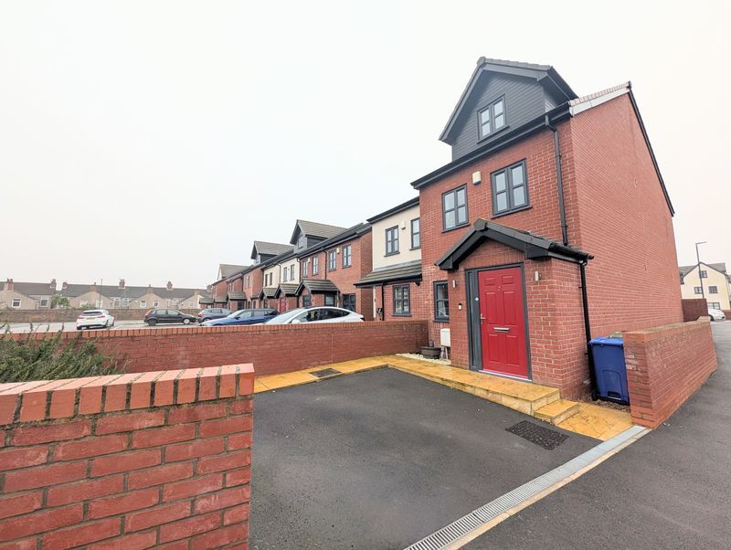 Property photo 1 of 18 Front