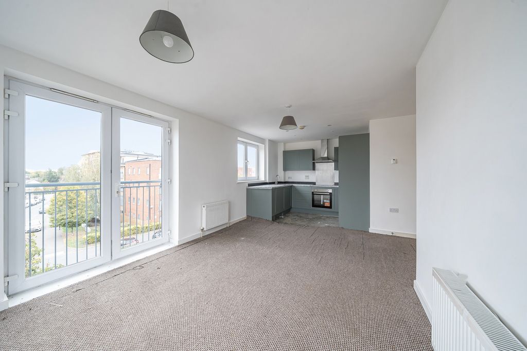 Property photo 3 of 19 1369017-2-68Ed1cc...