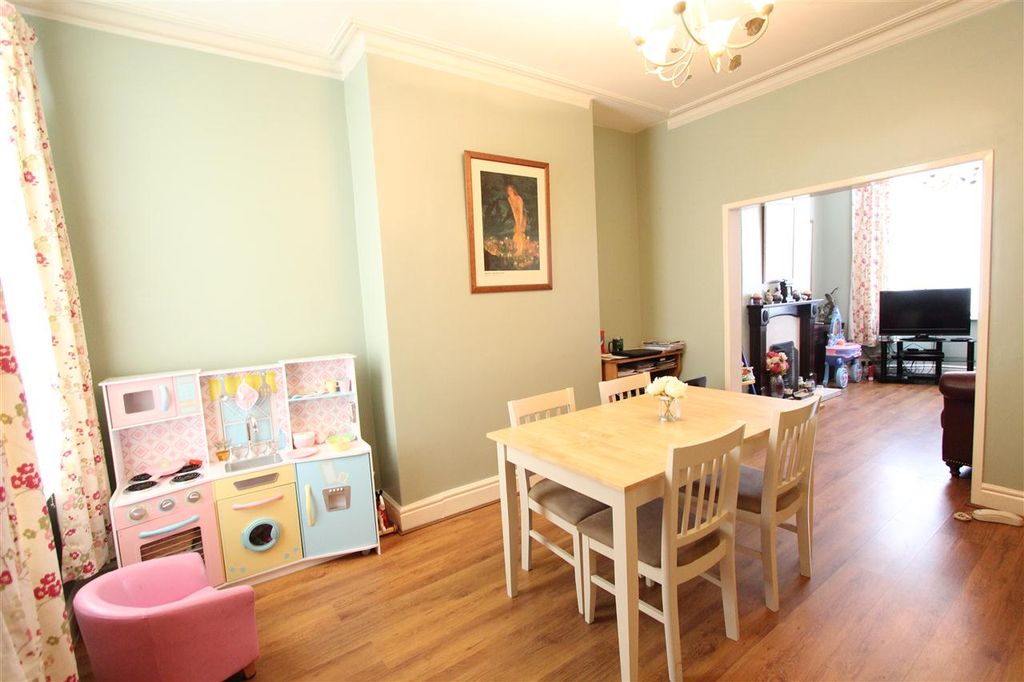 Property photo 3 of 12 Dining Room