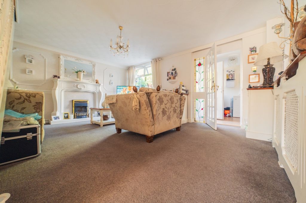 Property photo 3 of 27 Award-Winning Media Team On Every Listing_21