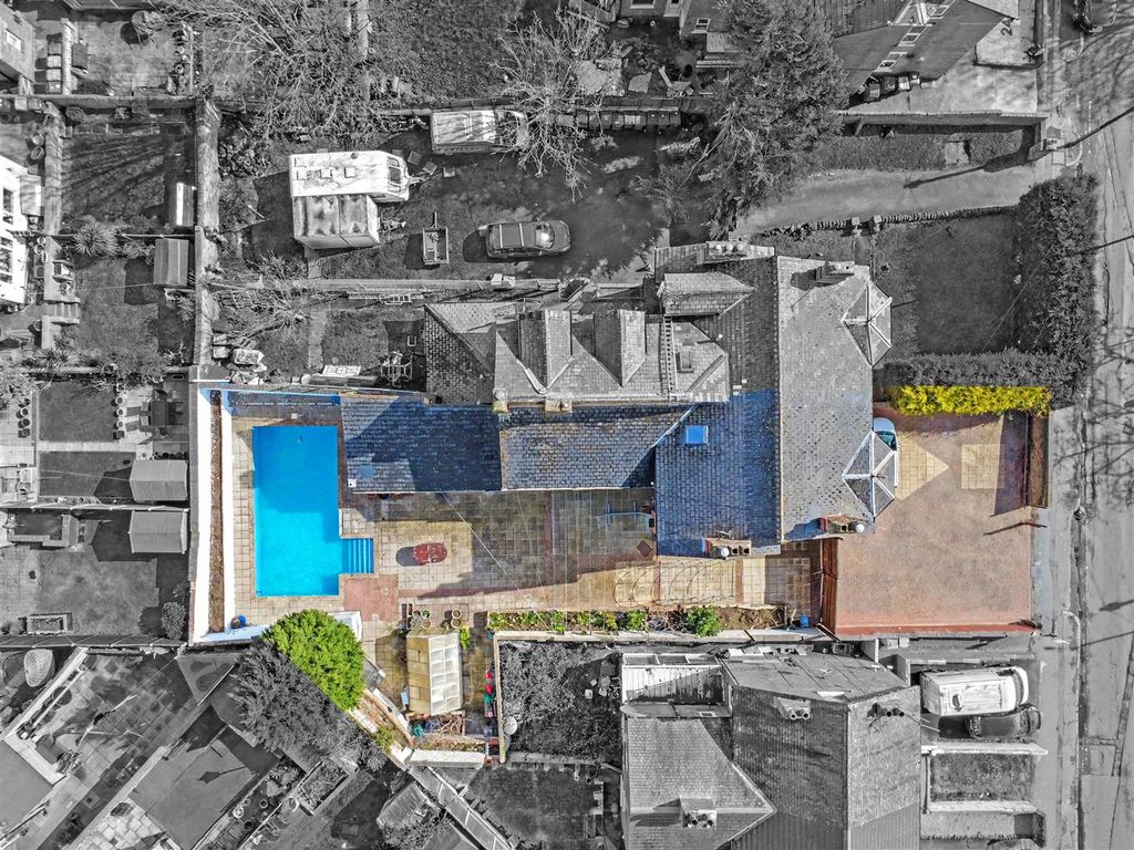 Property photo 2 of 17 Overhead Bw.Jpg