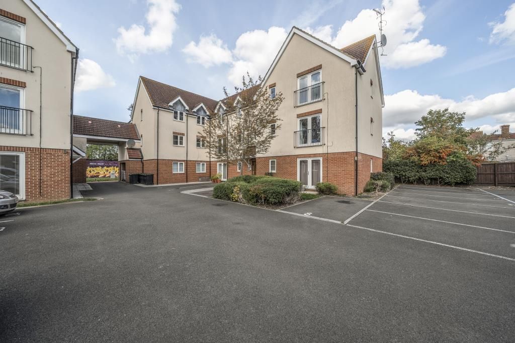 Property photo 1 of 18 External Front