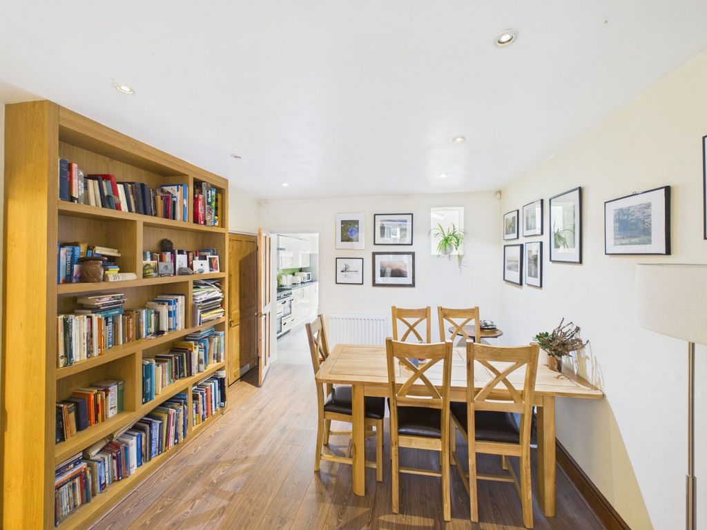 Property photo 3 of 10 Dining Room