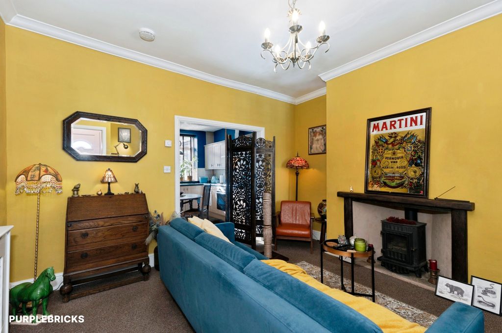 Property photo 2 of 25