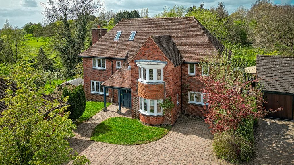 Property photo 1 of 33