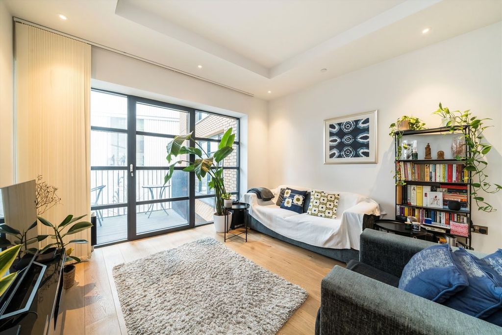 Property photo 1 of 7