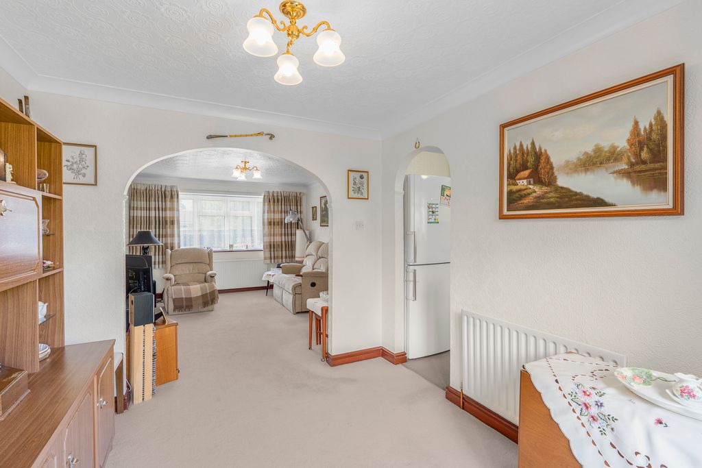 Property photo 3 of 9 Dining Area