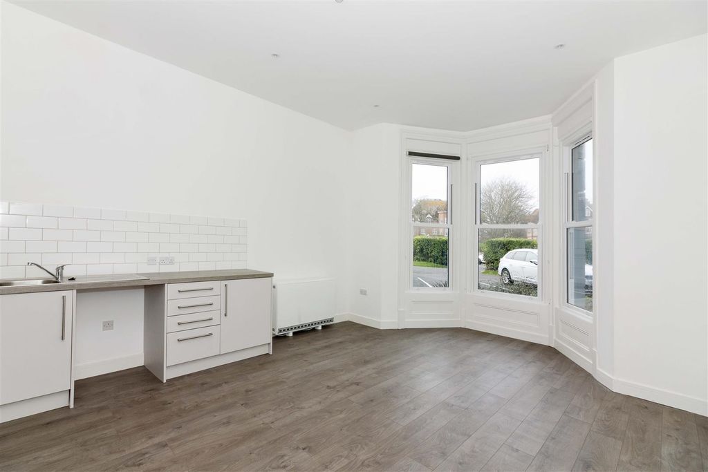 Property photo 3 of 11 Img_1305.Jpg