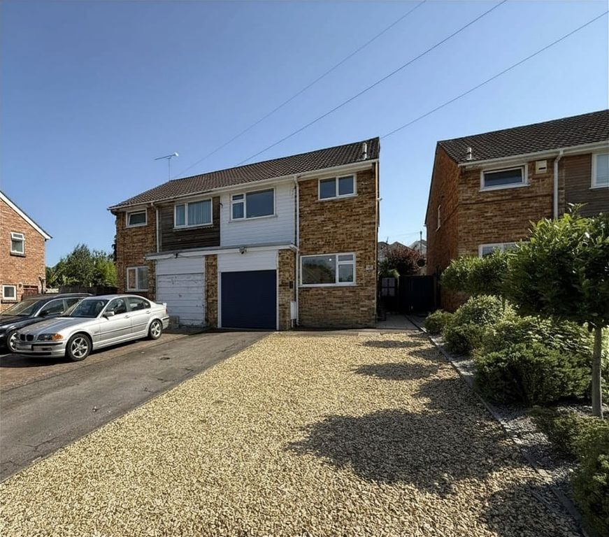 Property photo 1 of 31