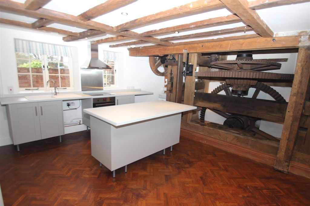 Property photo 3 of 20 Img_8076.Jpg