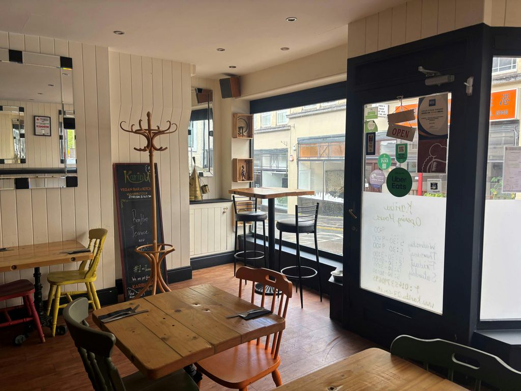 Property photo 3 of 5 Int 2.Jpg