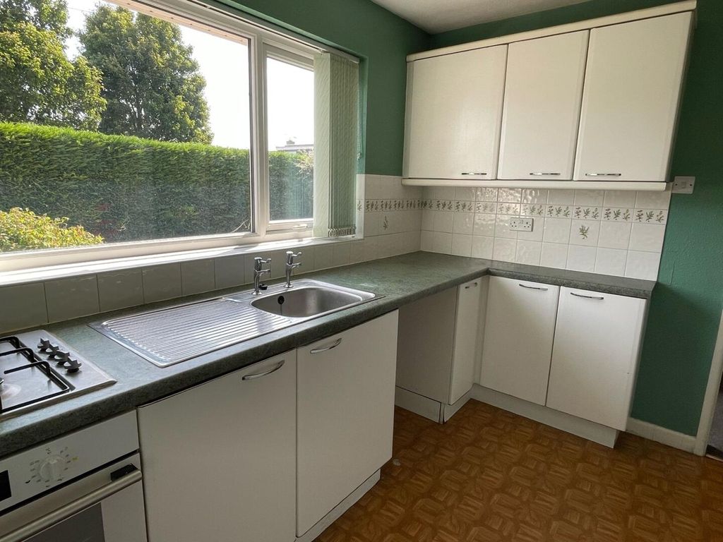 Property photo 2 of 19 Kitchen