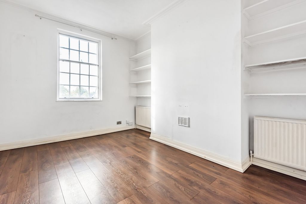 Property photo 1 of 5 781740 (1)