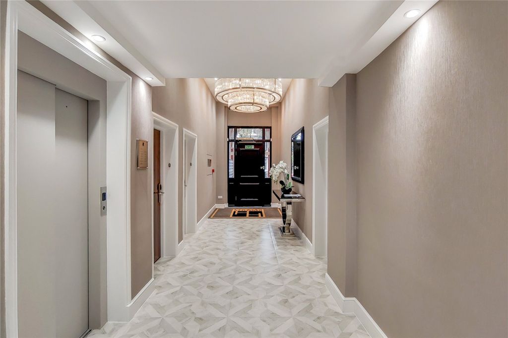 Property photo 2 of 16 Picture No. 27