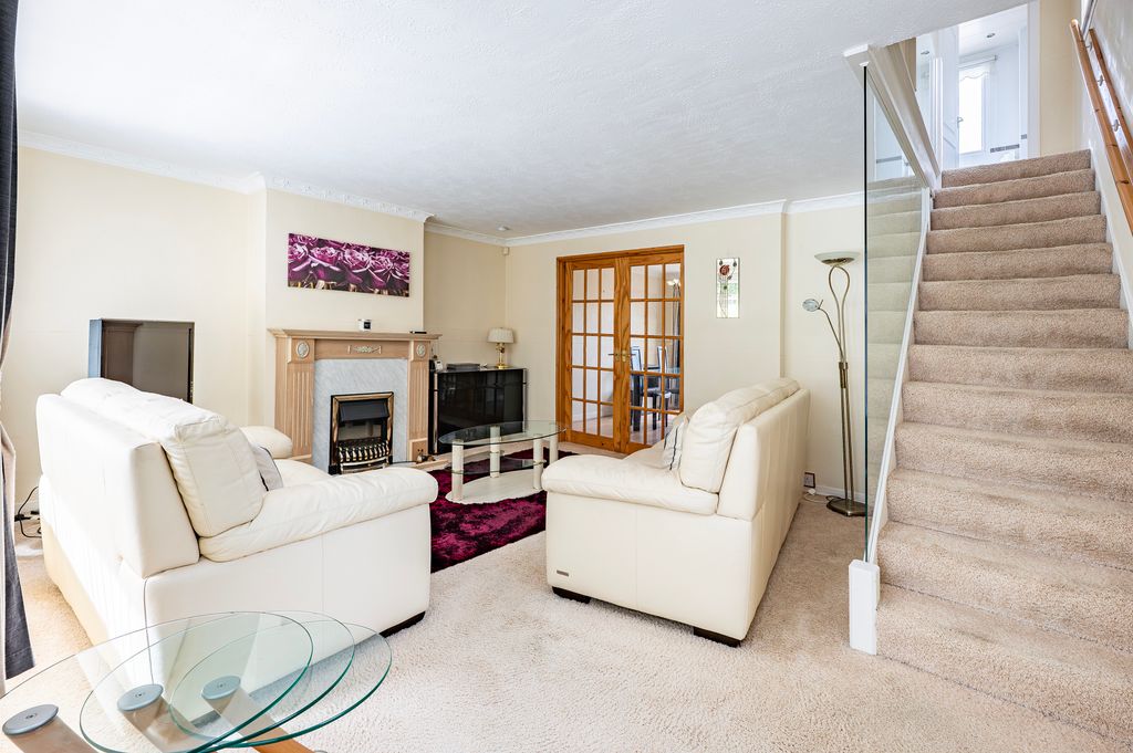 Property photo 3 of 35