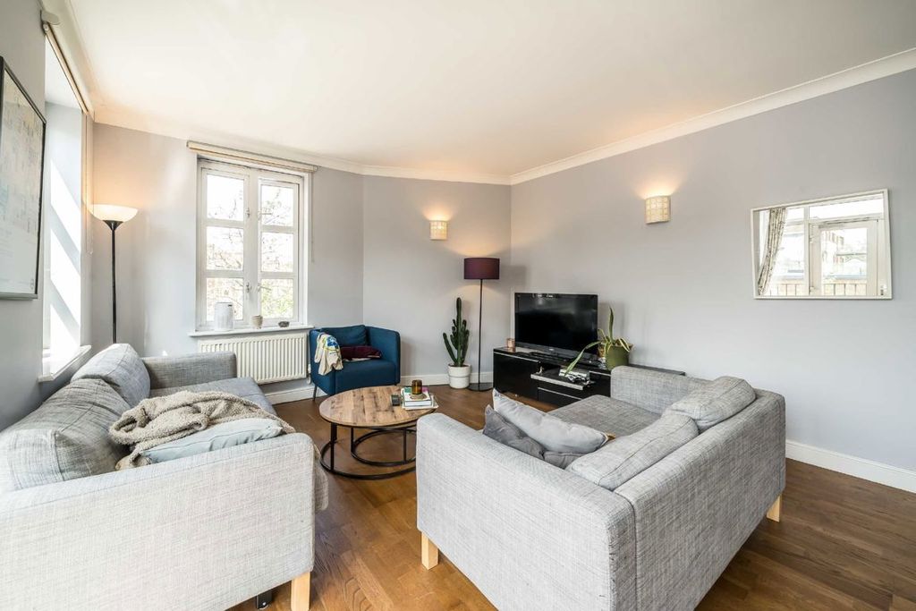 Property photo 3 of 7