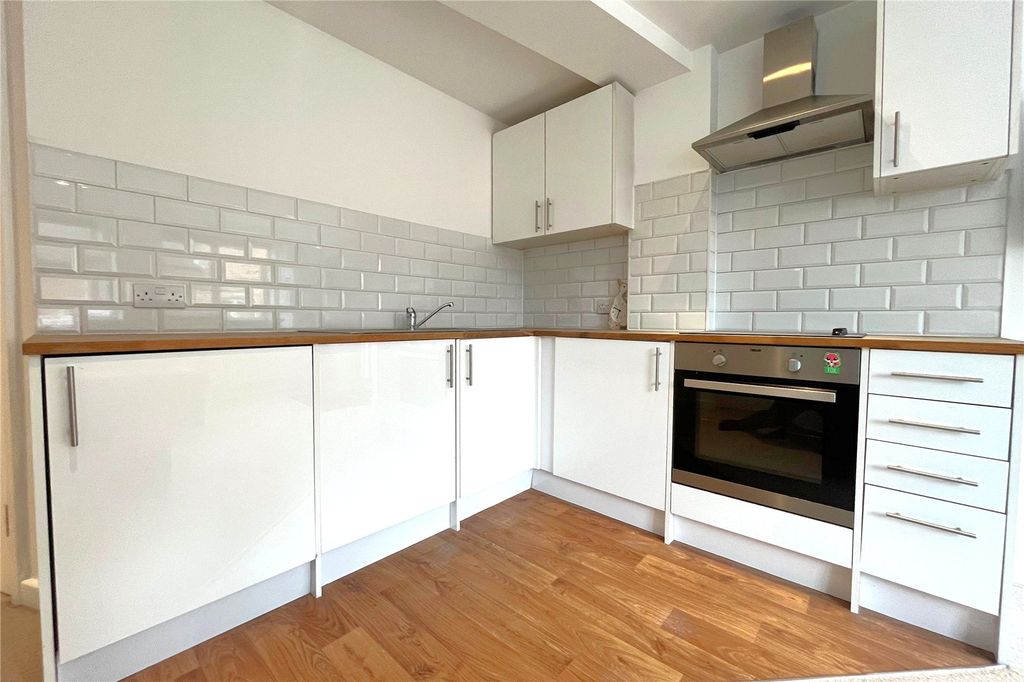 Property photo 3 of 7 Picture No. 23