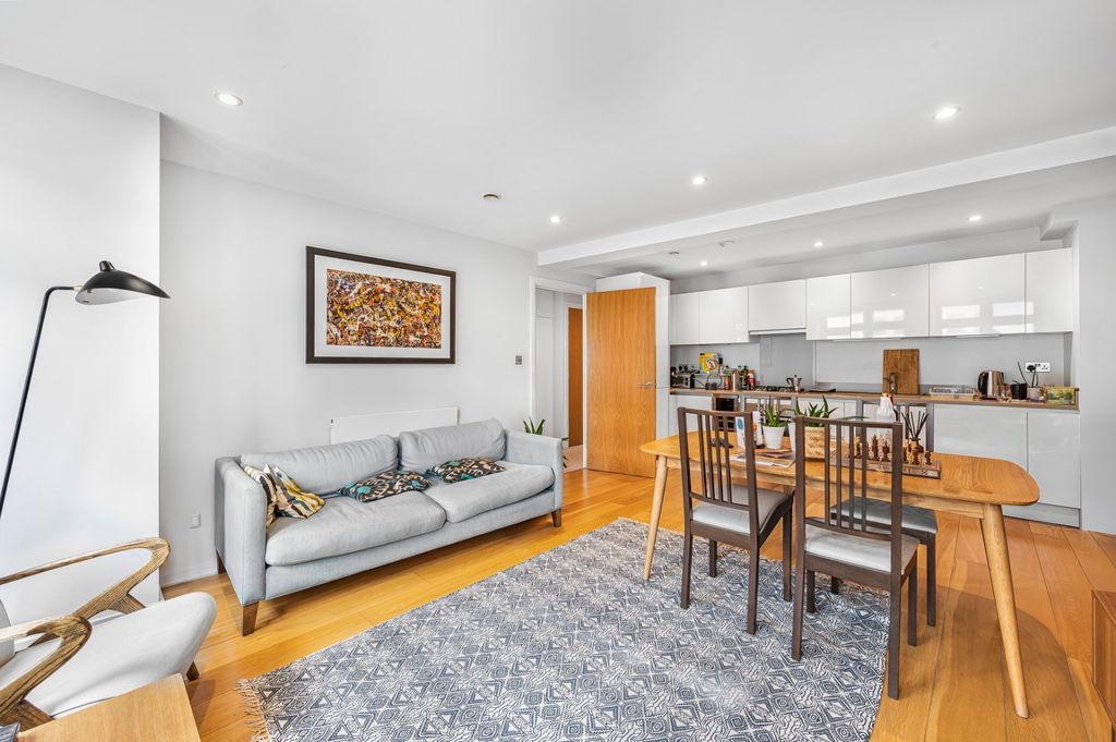 Property photo 2 of 14