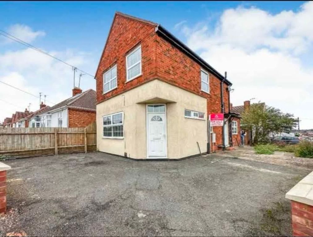 Property photo 2 of 12 Property