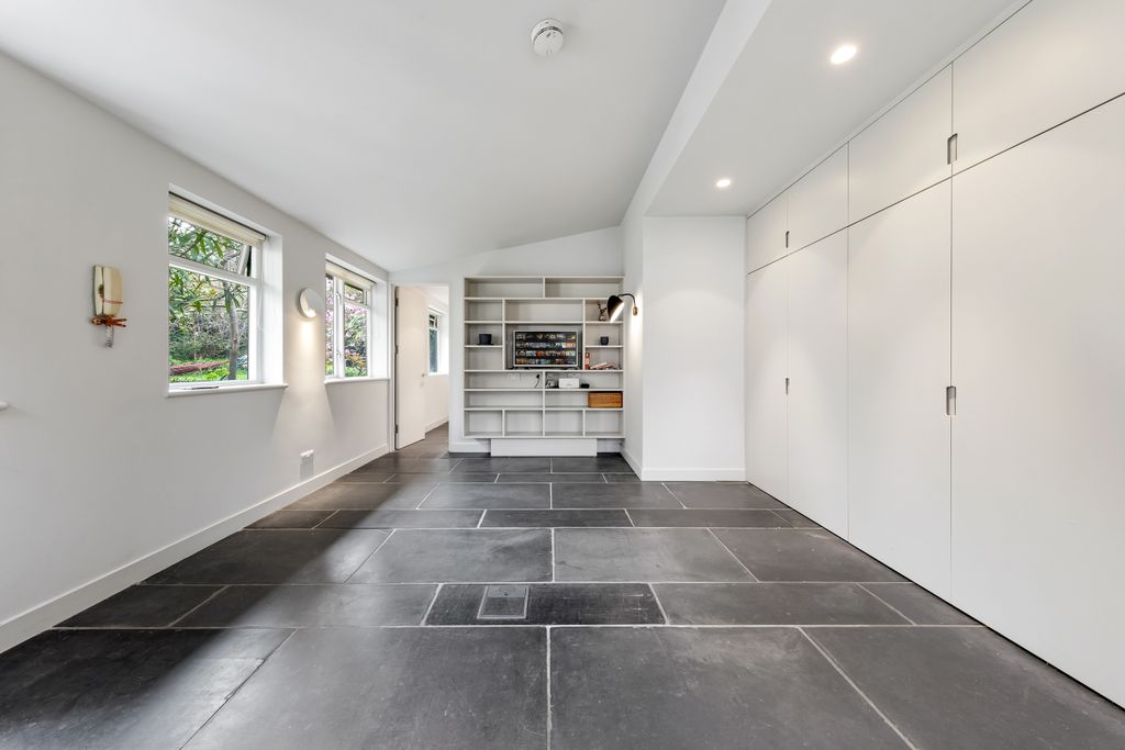 Property photo 2 of 25 Img_3565