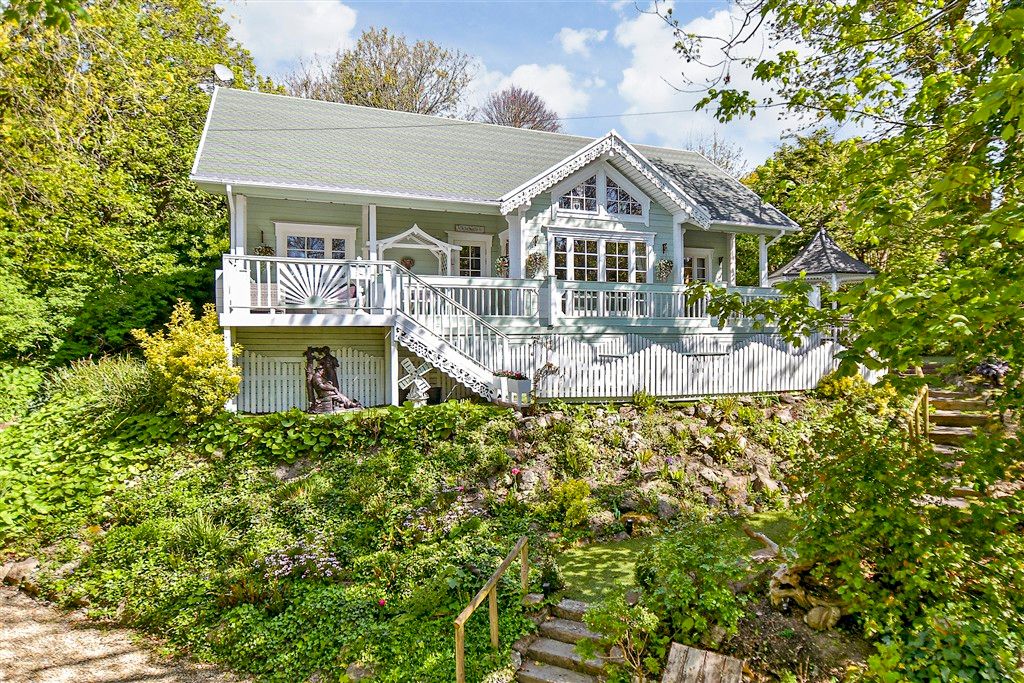Property photo 1 of 18 External (Web)