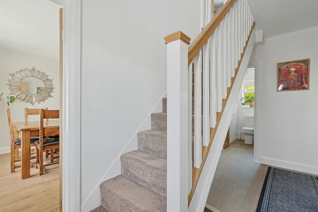 Property photo 2 of 23