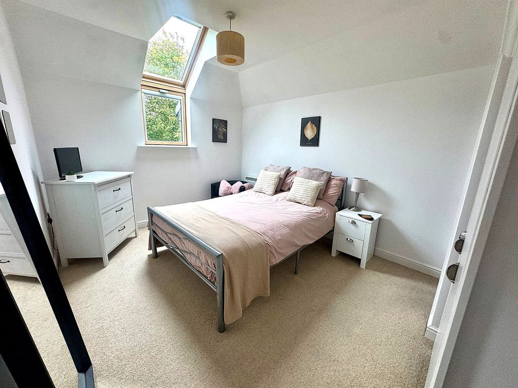 Property photo 3 of 15 Bedroom 1