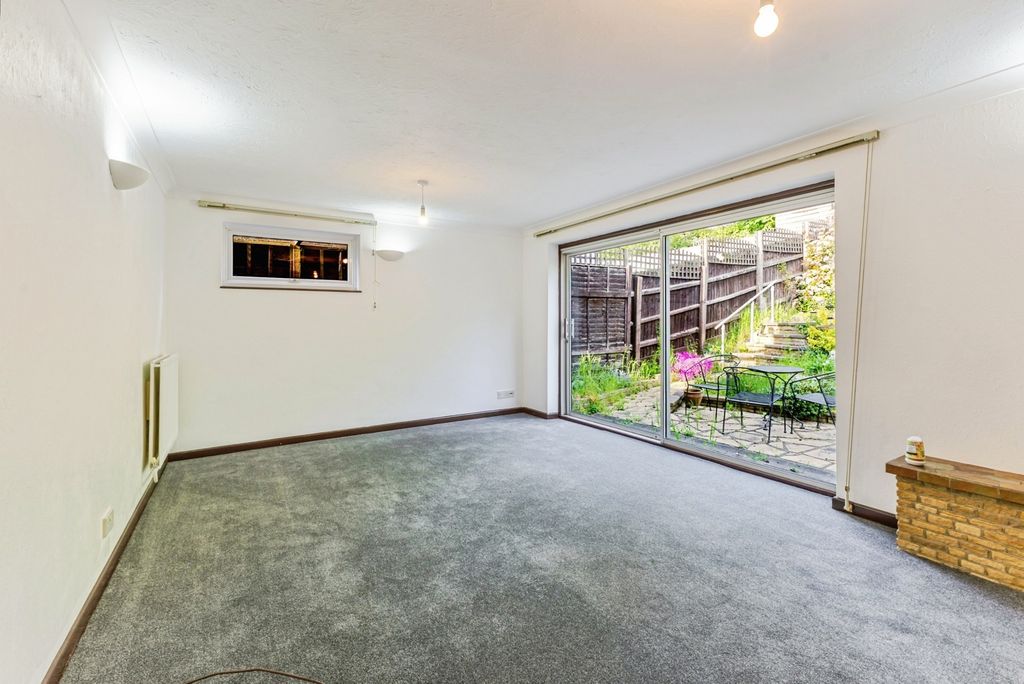 Property photo 2 of 23 Pbox-Img.Jpg