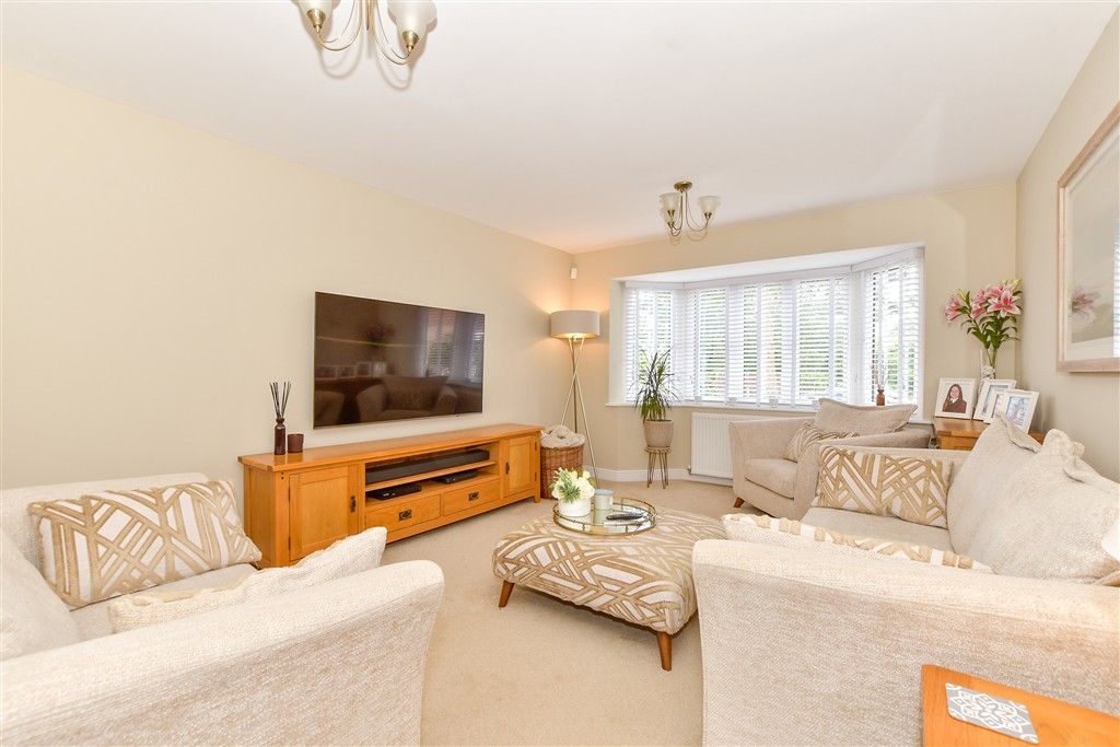 Property photo 3 of 15 Sitting Room
