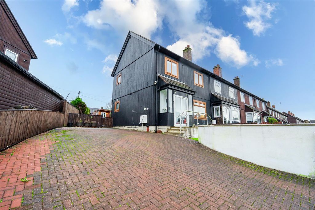 Property photo 1 of 12 External.Front.Jpg