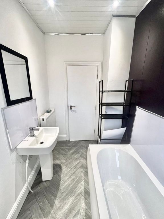 Property photo 3 of 11 Photo 18