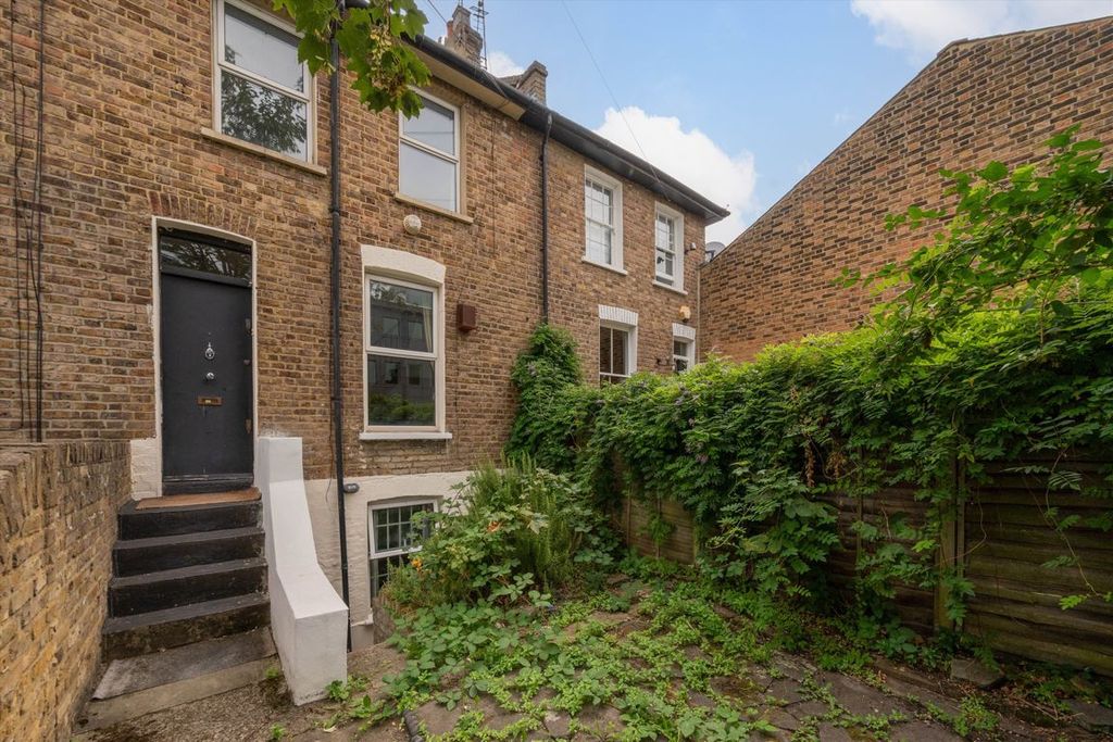 Property photo 1 of 6