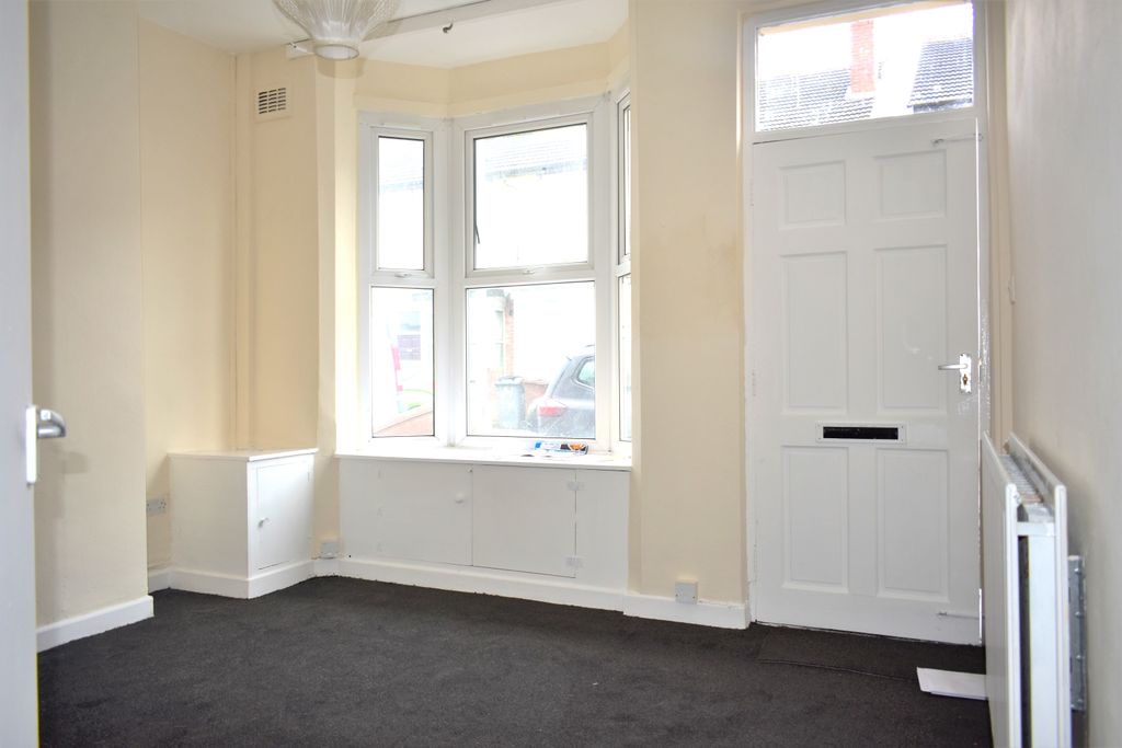 Property photo 2 of 5