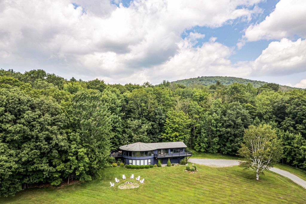 Property photo 1 of 29