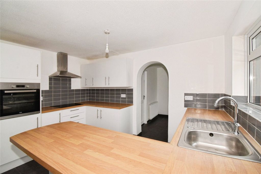 Property photo 3 of 21 Kitchen Diner