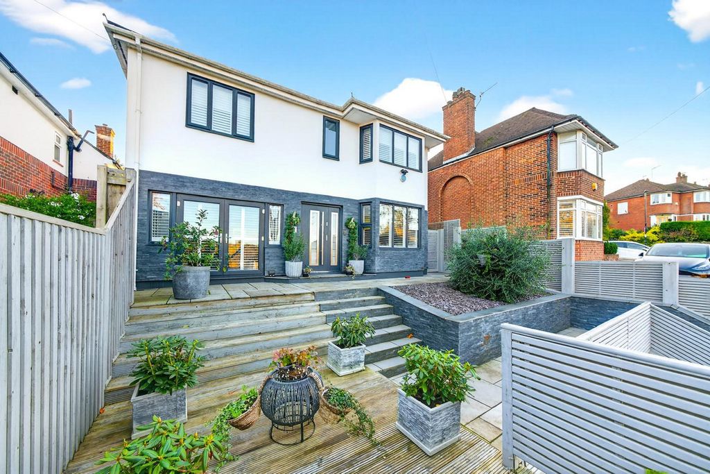 Property photo 2 of 18