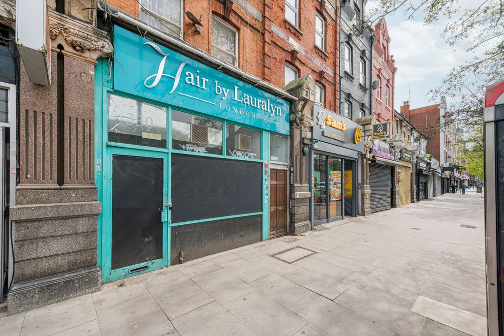 Property photo 1 of 10 Holloway Road 330-001