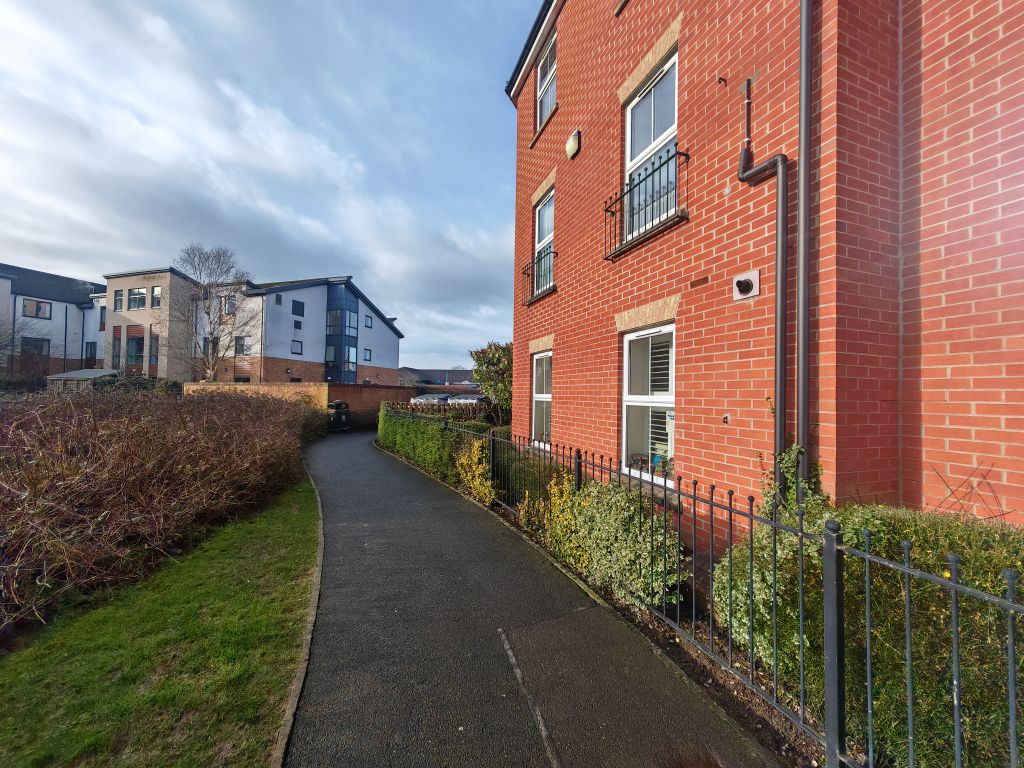 Property photo 1 of 13 Ground Floor