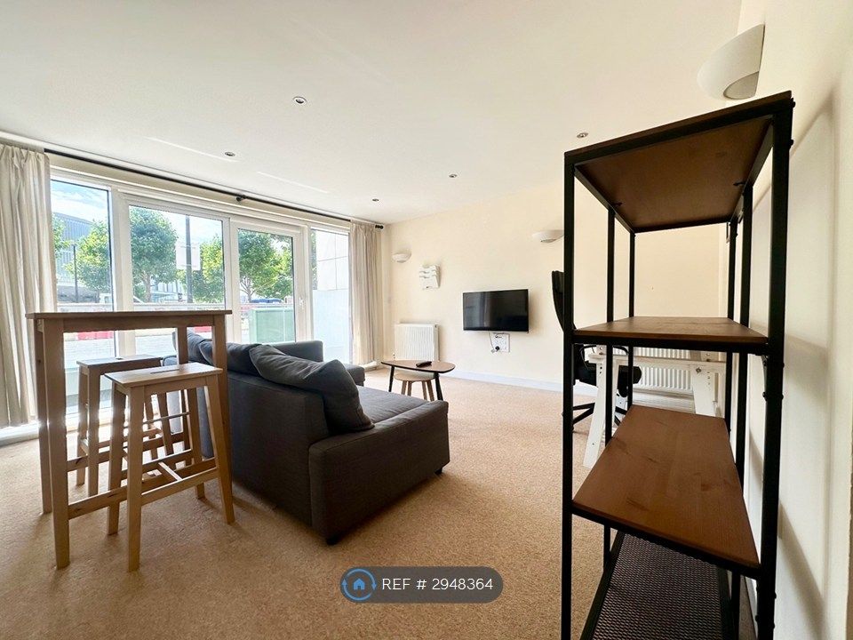 Property photo 3 of 11