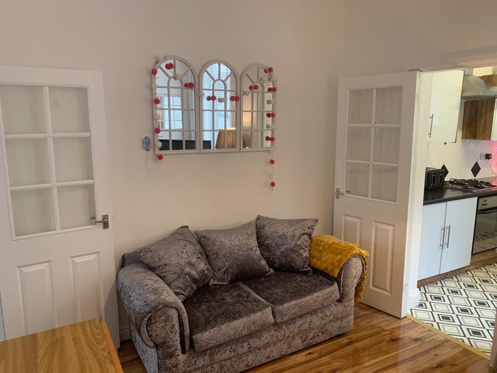 Property photo 2 of 37