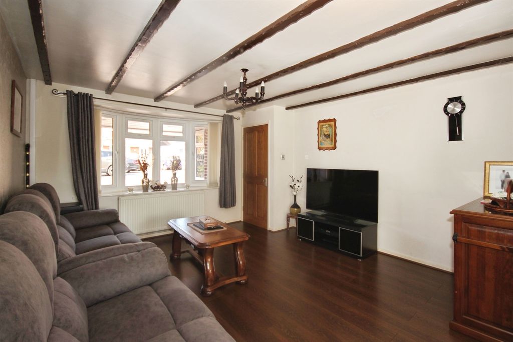 Property photo 2 of 17