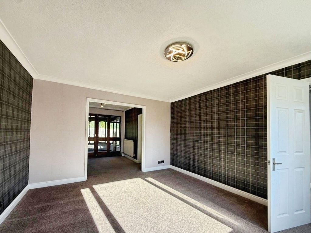 Property photo 3 of 24 Pbox-Img.Jpg